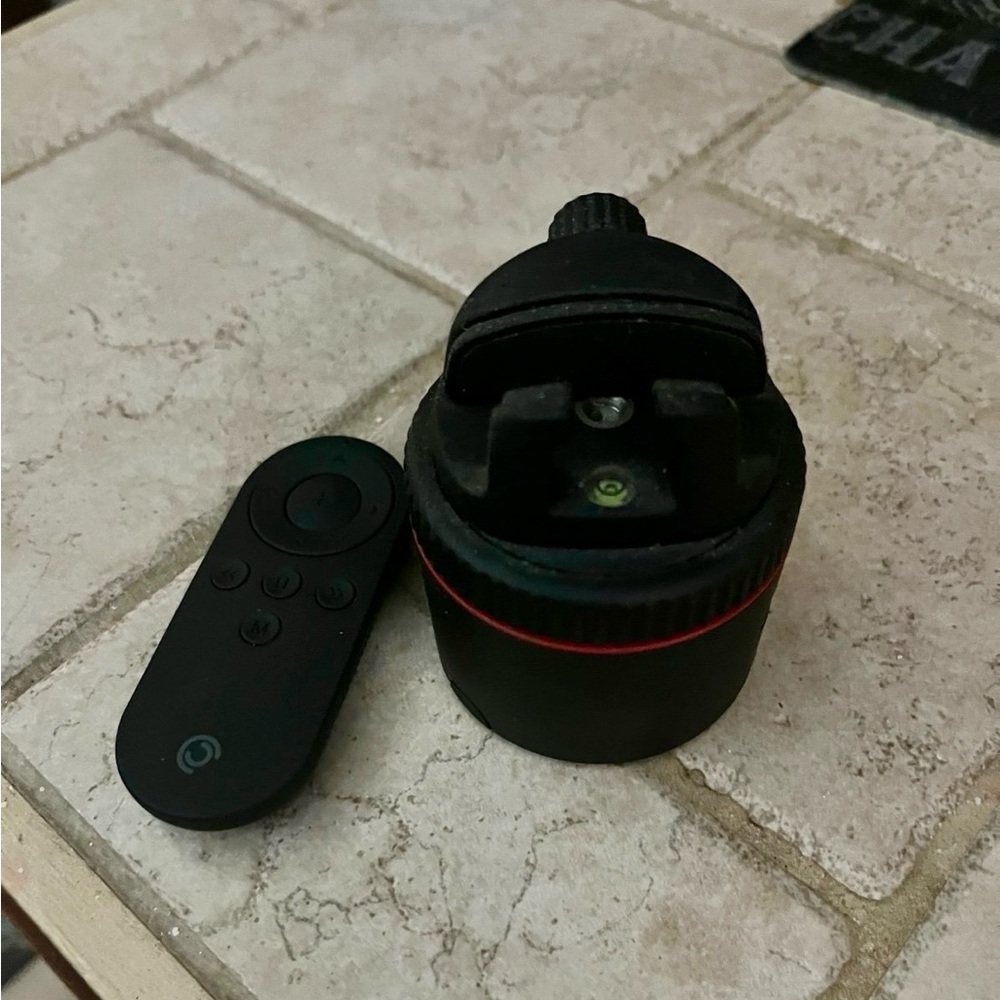 Pivo Pod Model R1